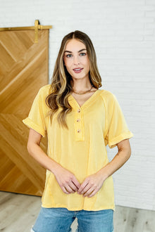  Plain and Sassy V-Neck Tee in Lemonade