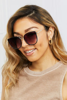  Full Rim Metal-Plastic Hybrid Frame Sunglasses