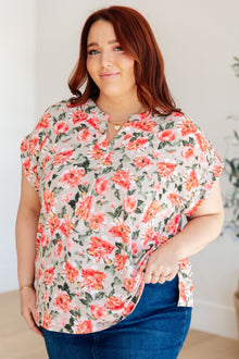  Lizzy Cap Sleeve Top in Coral and Beige Floral