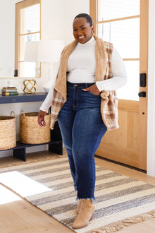  Snug And Stylish Plaid Fur Lined Wide Collar Vest